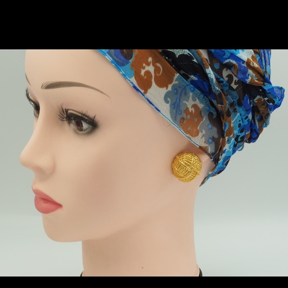 Vintage Givenchy Earrings - Picture 6 of 7